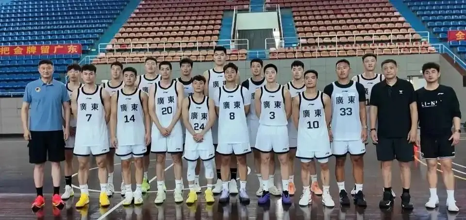 旅游队, 到广东男篮