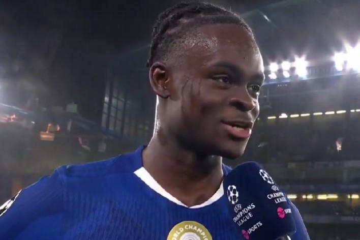 在场上享受 在场上享受